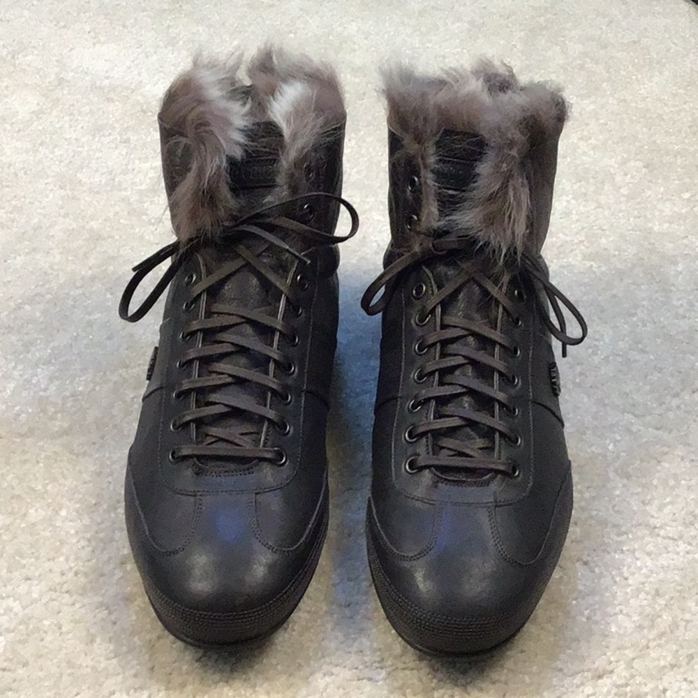 Roberto Cavalli genuine shearling/ leather shoe.
